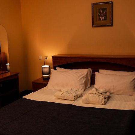 Aktobe Hotel Kültér fotó